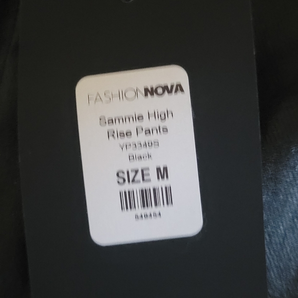 NWT Fashion Nova Stretchy High-waisted Faux Leather Pants with back pockets - Picture 5 of 6